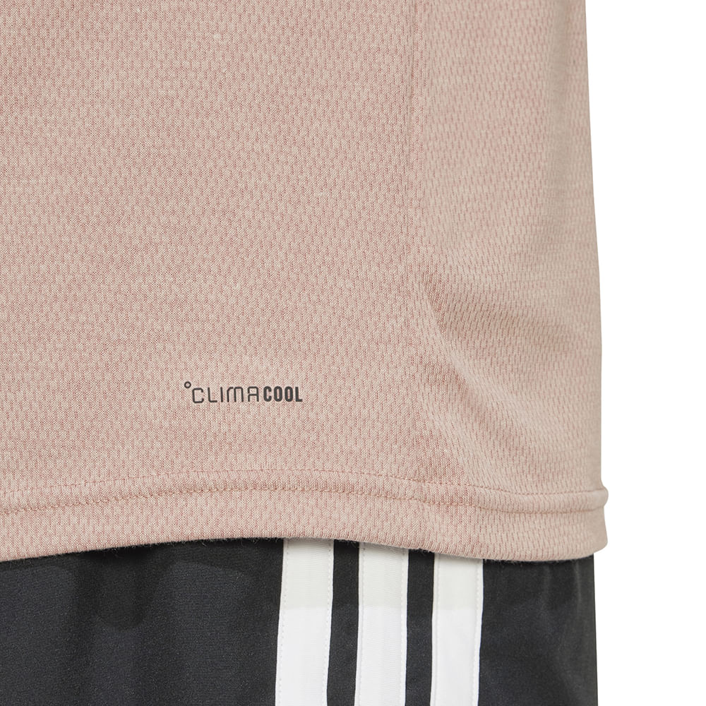 JC7739_5_APPAREL_On Model_Detail View 1_white